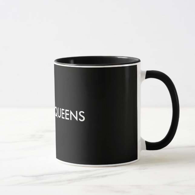Geboren in den Königinnen Tasse (Rechts)