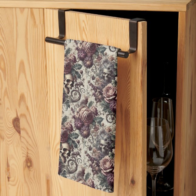 Geboren zu blühen - Gotisch Viktorianisch Geschirrtuch (Drittel gefaltet)