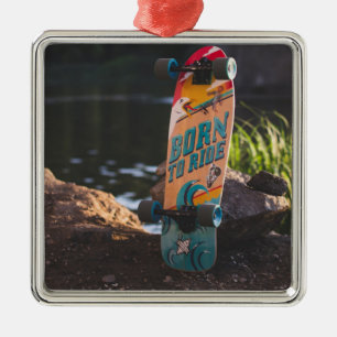 Geboren zu fahrende Skateboard Ornament Aus Metall