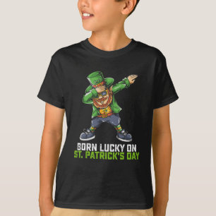 Geborenes Glück am St. Patrick's Day zum Geburtsta T-Shirt