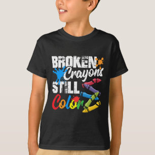 Gebrochene Wachsmalstifte färben weiterhin das Bew T-Shirt
