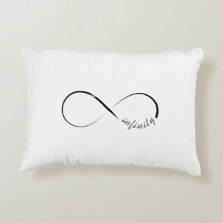 Gebürstetes Polyester-Akzentkissen Zierkissen