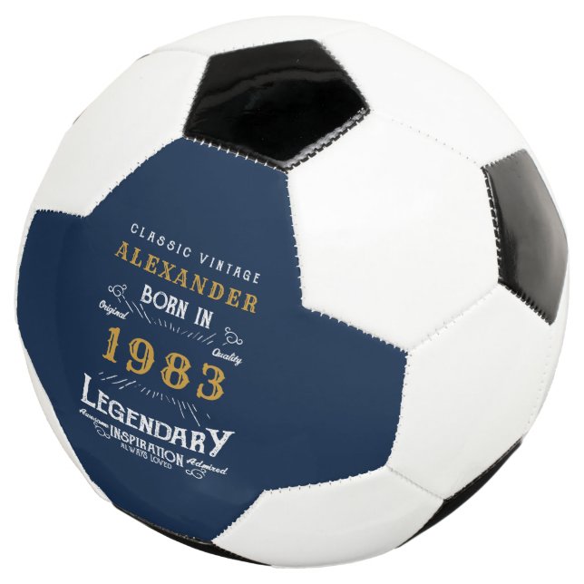 Geburtsdatum Geboren 1983 Monogramm Name Legend Fußball (Dreiviertel)