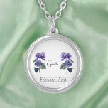 Geburtsmonat Blume Februar Violet Versilberte Kette<br><div class="desc">Blume Februar Violet personalisierte Halskette mit einer Illustration der violetten Blume. Der individuelle Name ist in einem stilvollen Skript-Schriftart über den Blume geschrieben. Unter dem Namen wird "Februar - Violet" Staaten, was darauf hinweist, dass der Geburtsmonat Februar ist und die Blume der Geburt violett ist. Es ist eine charmante Halskette,...</div>