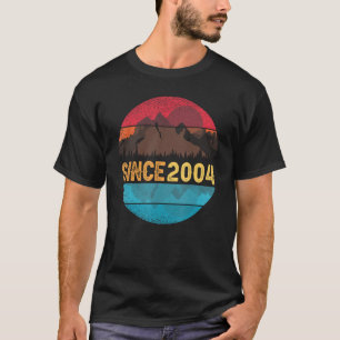 Geburtstag 2004 Retro und Vintag gestaltet T-Shirt