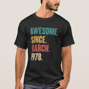 Geburtstag 45. Dekoration März 45 Jahre alter Vint T-Shirt