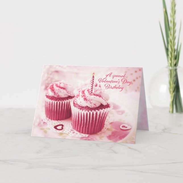 Geburtstag am Valentinstag Rosa Cupcakes Feiertagskarte (Vorderseite)