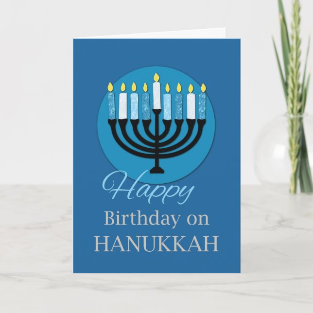 Geburtstag auf Hanukkah Menorah auf Dunkelblau Karte (Vorderseite)