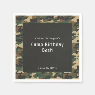 Geburtstag eines Militärsoldaten in Tarnung Serviette