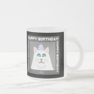 Geburtstag Fluffy White Cat Mattierte Tasse aus Gl