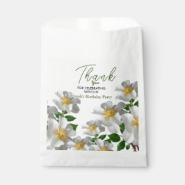 Geburtstag mit weißer Blume Geschenktütchen