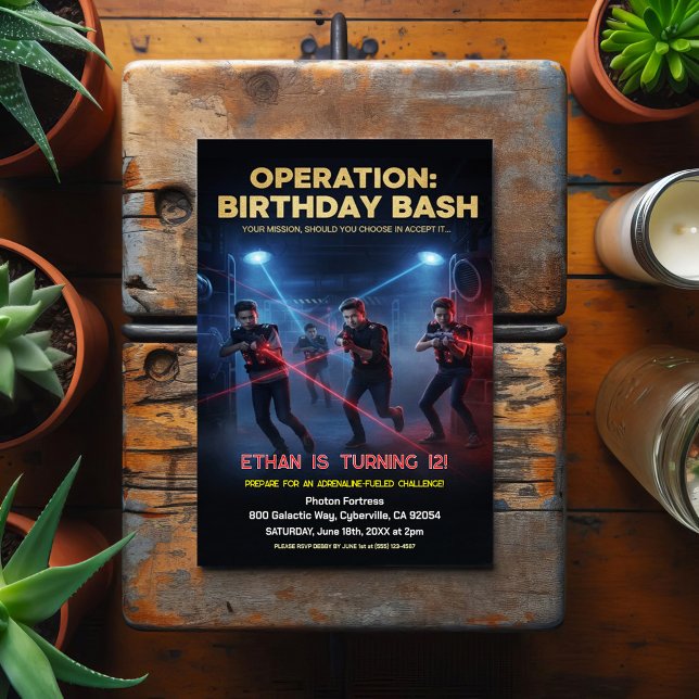 Geburtstags-Lasertag-Operation Bash Postkarte (Von Creator hochgeladen)