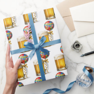 Geburtstagsballon an einem Bierkrug befestigt Geschenkpapier