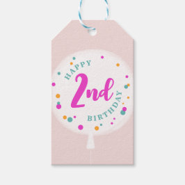 Geburtstagsballons, die sich an die Geschenketiket Geschenkanhänger