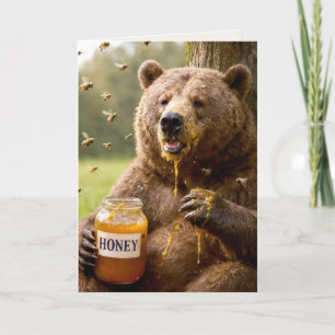 Geburtstagsbär isst Honig aus einem Glas Karte