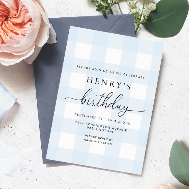 Geburtstagseinladung mit blauem Gingham-Muster Einladung (Von Creator hochgeladen)