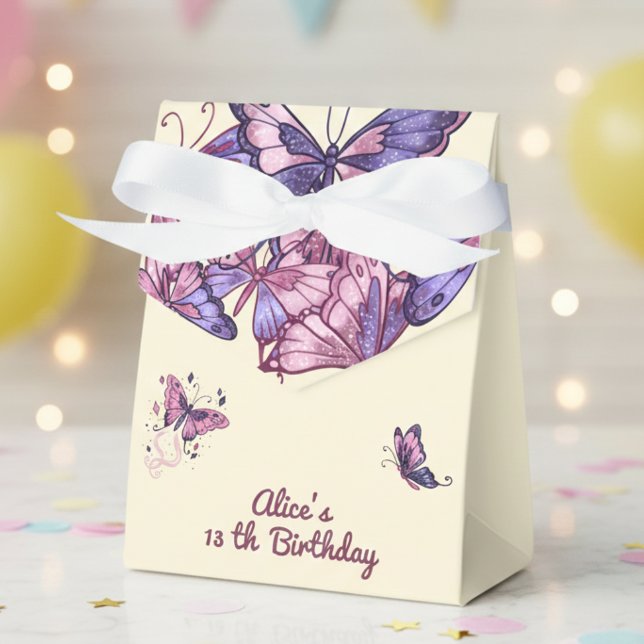 Geburtstagsfeier im Garten mit Schmetterlingen Geschenkschachtel (Von Creator hochgeladen)
