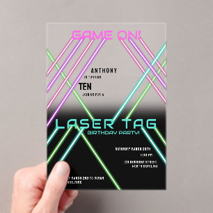 Geburtstagsfeier mit farbenfrohem Neon-Laser-Tag Acryleinladungen