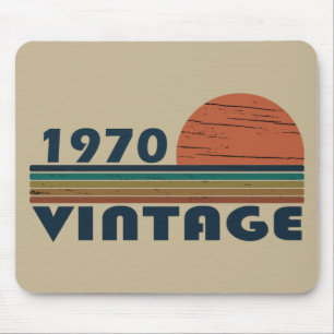Geburtstagsgeschenk im Vintage-Stil von 1970 Mousepad