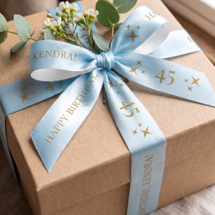 Geburtstagsgeschenk in weichem Blau für jedes Alte Satinband