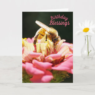 Geburtstagsglückwünsche Honeybee auf rosa Zinnienb Karte
