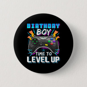 Geburtstagsjunge Zeit zum Hochstufen des Videospie Button