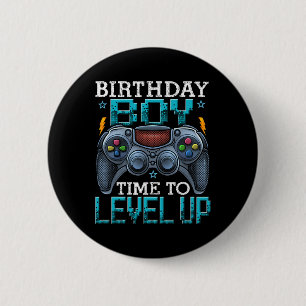 Geburtstagsjunge Zeit zum Hochstufen des Videospie Button