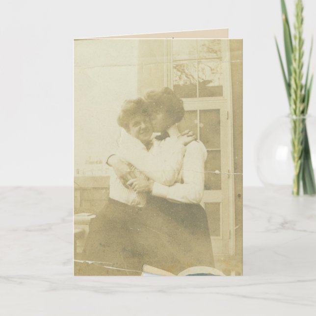 Geburtstagskarte — Viktorianische Damen küssen Karte (Vorderseite)