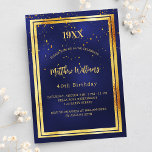 Geburtstagsparty - Blaues goldenes Jahr Einladungspostkarte<br><div class="desc">Ein dunkelblauer,  marineblauer Hintergrund. Die blaue Farbe ist ungleichmäßig. Mit einem goldenen Rahmen und goldenen Konfetti-Imitat sprinkle,  goldfarbene Buchstaben. Personalisieren Sie das Geburtsjahr,  den Namen,  das Party und die Angaben.</div>