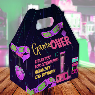 Geburtstagsparty für Mädchen mit Gaming und Arcade Geschenkschachtel