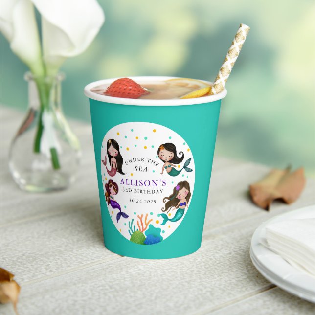 Geburtstagsparty von hübschen Meerjungfrauen Pappbecher (In Situ)