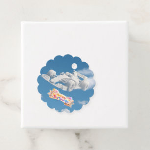 Geburtstagsrennwagen-Wolken-Schalenkarten-Tags Geschenkanhänger