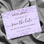 Geburtstagviolett lila Glitzer Save the Date Ankündigungspostkarte<br><div class="desc">Eine trendige und mädchenhafte Save the Date-Karte für eine 40. Geburtstagsfeier (oder jedes Alter). Violett, lavendelfarbener Hintergrund mit Imitaten Glitzer Staub. Personalisieren und fügen Sie ein Datum und Name/Alter 40. Der Text: Save the Date ist mit einem großen angesagten, handgeschriebenen Stilskript geschrieben. Tipp: Wenn Sie es nicht so gewollt haben,...</div>