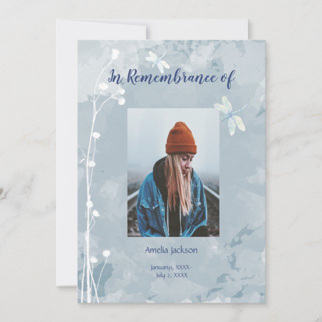 Gedächtnisdienst lädt Dragonfly White-Blume ein Einladung (Vorderseite)