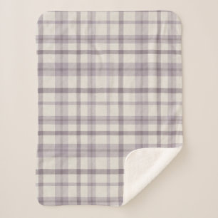 Gedämpfte Farmhouse-Lila-Karo-Babyzimmer für Junge Sherpadecke