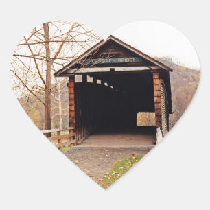 Gedeckte Brücke Herz-Aufkleber