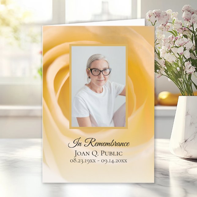 Gedenkdienst für die Beerdigung von Blume mit weiß Programm (Von Creator hochgeladen)