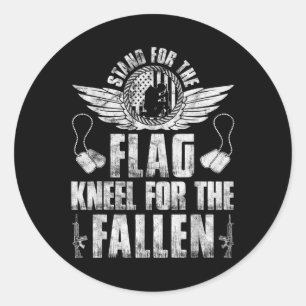 Gedenke der Flagge Knie für die Gefallenen Gedenkt Runder Aufkleber