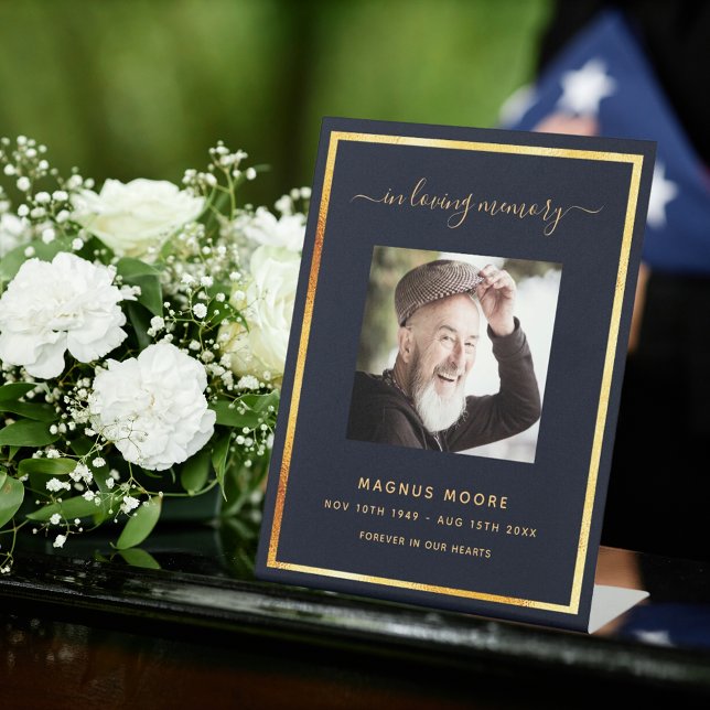 Gedenkfeier für das Blaue Foto Sockelschild (Von Creator hochgeladen)