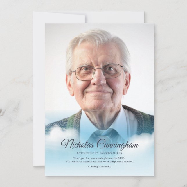 Gedenkstätte für Beerdigungswolken im Himmel Moder Dankeskarte (Vorderseite)