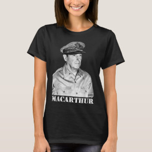 Gedenkstätte für den Zweiten Weltkrieg in Macarthu T-Shirt