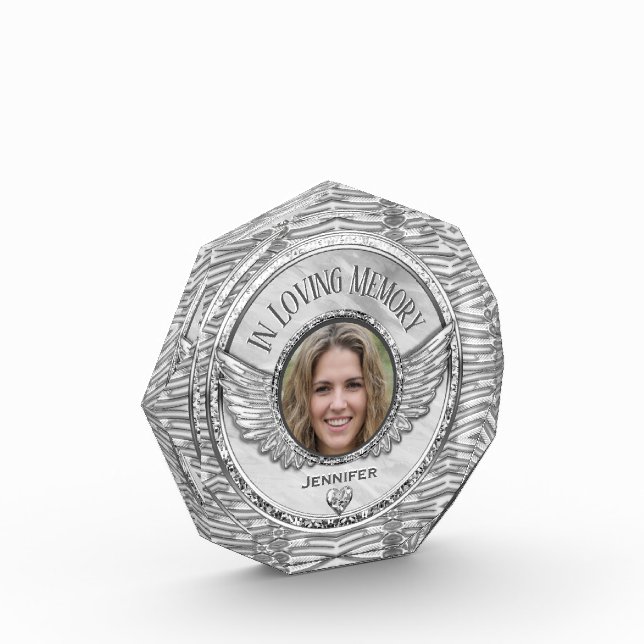 Gedenkstätte für Fotos in der Erinnerung (Links)