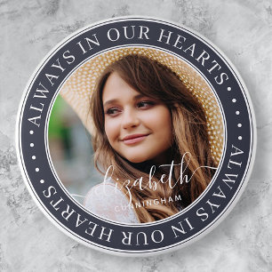 Gedenkstätte immer in unserem Herzen Elegantes Fot Button