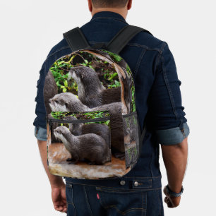 **"Geduld am Wasser: Zwei kleine graue Otters Bedruckter Rucksack