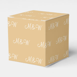 Geeignet für ein weißes Monogramm Kamelgeschenk Geschenkschachtel