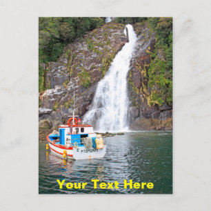 Geeignetes Boot & Wasserfall Postkarte