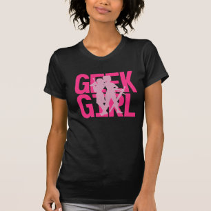 Geek-Mädchen-Rosa auf schwarzem T-Shirt