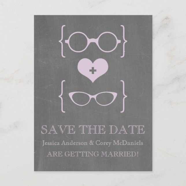 Geeky Glasses Chalkboard Save the Date Postkarte (Vorderseite)