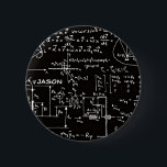 Geeky Mathe-Mathematik personalisiert Button<br><div class="desc">Mathematik-/Mathe-/Mathe-Lehrer-Geschenk/Mathe-Studentgeschenk-/Geekgeschenk/personalisierter Namensanfangsdas monogramm-Knopf der schwarzen Männer. Um den Text zu ändern,  verwenden Sie die Personifizierungswahl. Für umfangreicheren Text ändert wie Änderungen am Schriftart,  Schriftartfarbe,  oder Textplan,  wählen die besonders anfertigen Wahl.</div>