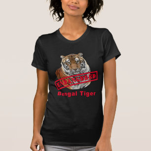 Gefährdete bengalische Tiger-Produkte T-Shirt